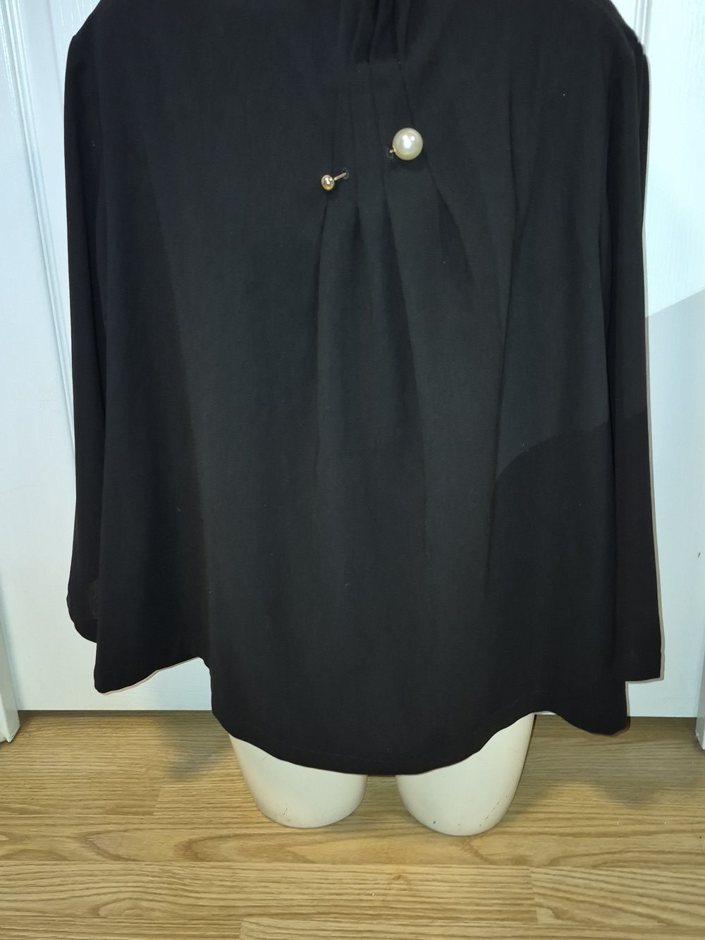 NWT Isaac Mizrahi Black Mock Neck Top with Pearl Accent Size XL